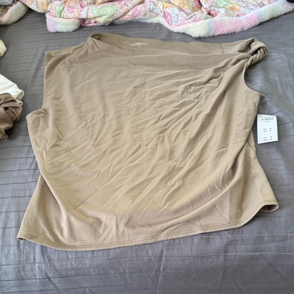 Abercrombie & Fitch Tops - Abercrombie & Fitch Women's Beige Tank Top